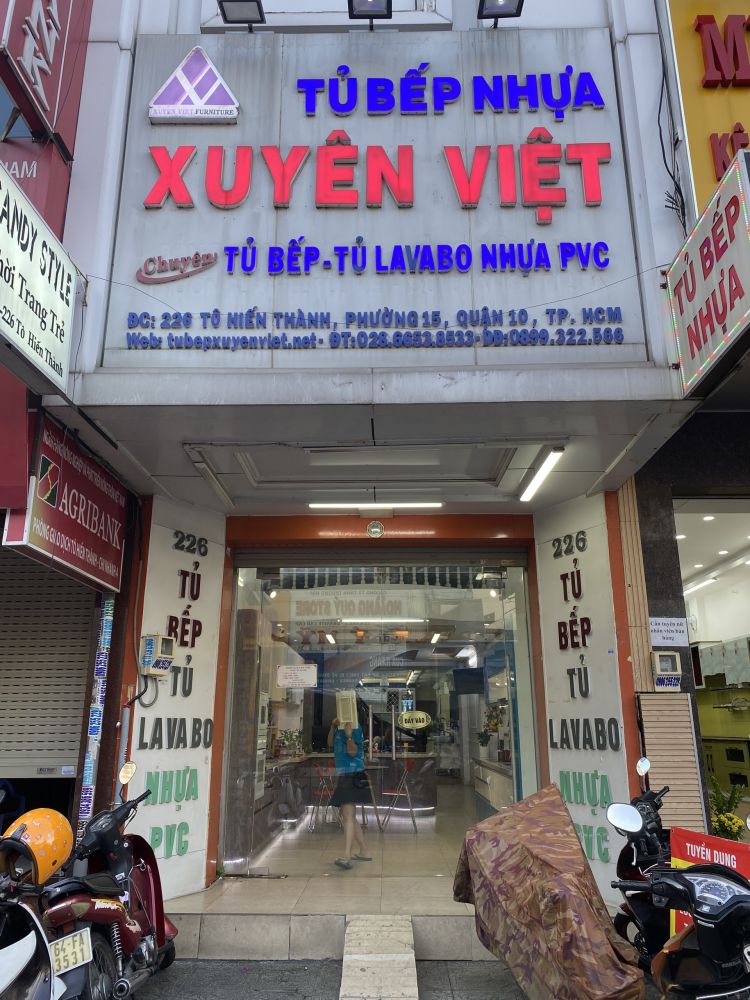 Showroom tủ bếp Xuyên Việt tại quận 10